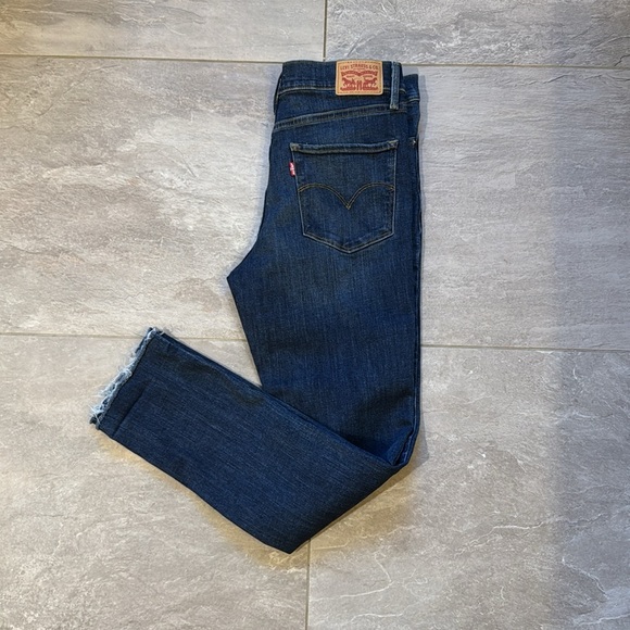 Levi’s 311 Shaping Skinny Women's Blue Jeans - Picture 1 of 3